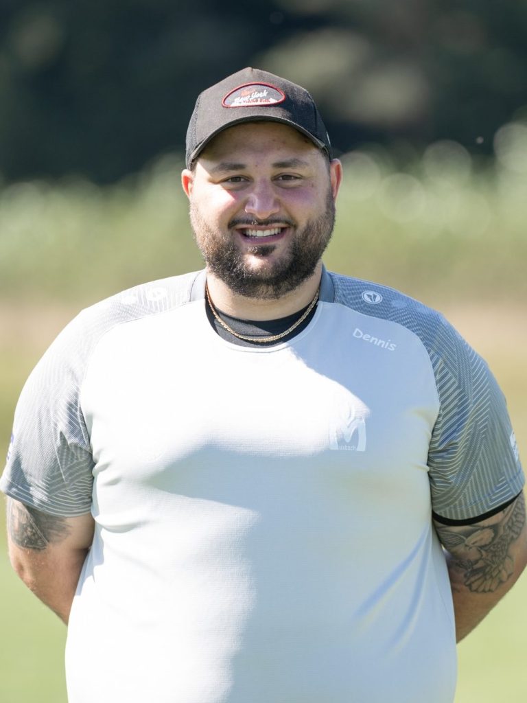 Trainer Dennis Moj